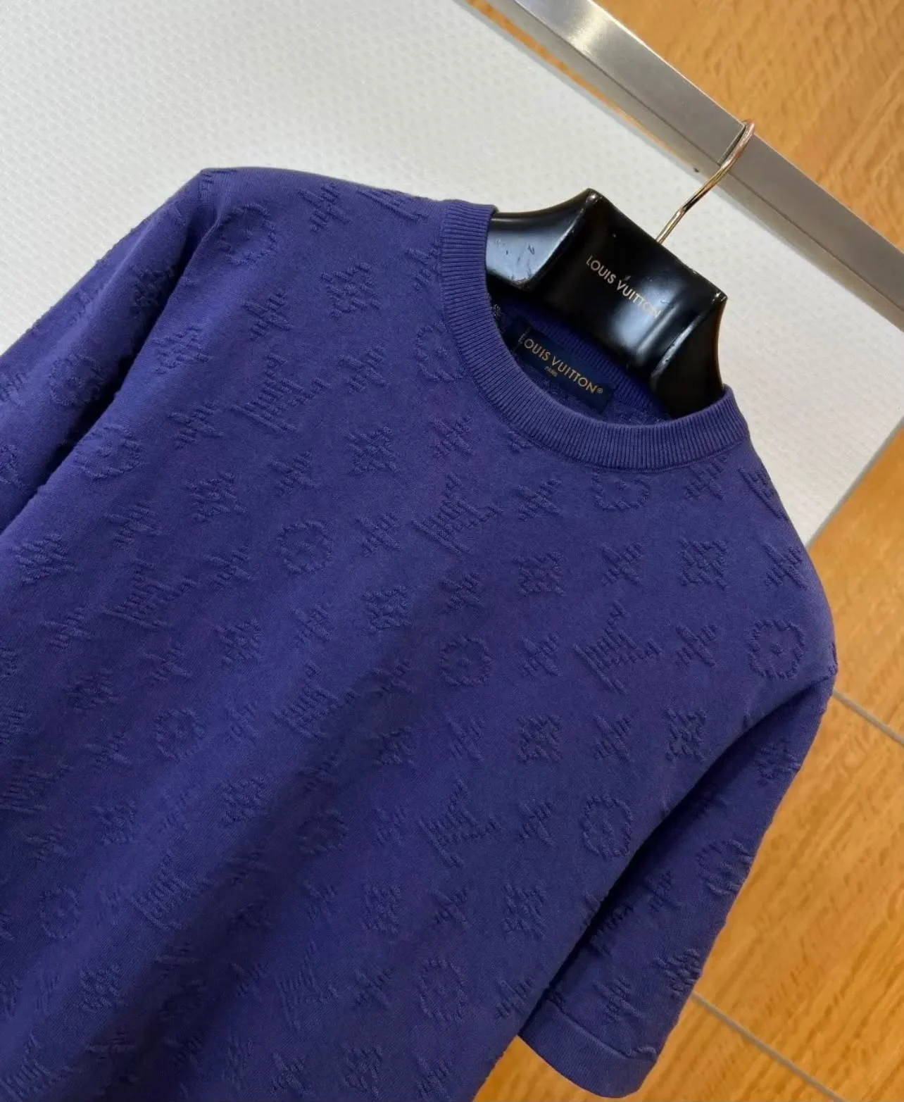 تيشرت LV